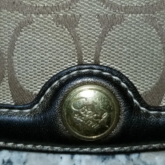 Coach Long Wallet - Picture 6 of 6